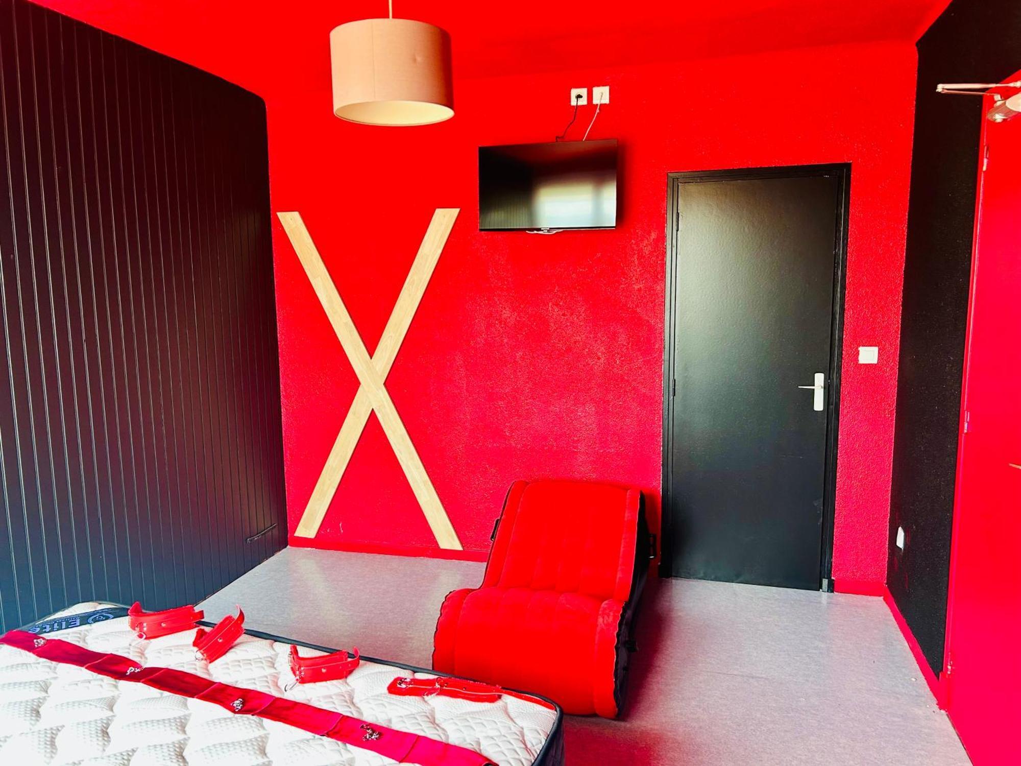 Hotel L'Acropole Nissan-lez-Enserune Buitenkant foto