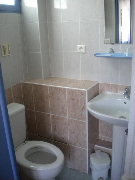 Hotel L'Acropole Nissan-lez-Enserune Kamer foto