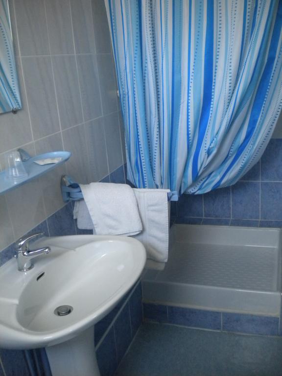 Hotel L'Acropole Nissan-lez-Enserune Kamer foto